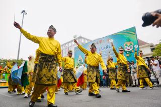 Budaya Riau Tampil di Pawai Ta�aruf MTQ Nasional XXXI di Semarang