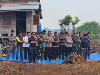 Karhutla Inhu Capai 150 Hektare, Pangdam dan Kapolda Riau Salat Istisqa di Lokasi Kebakaran