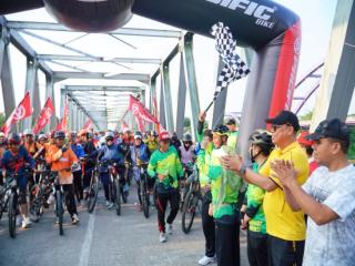2.500 Peserta Ramaikan Gowes Silaturahmi Kampar 2026, Bupati Ahmad Yuzar Tempuh Rute 26 KM