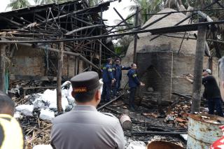 Polisi Bongkar Penyelundupan 140 Ton Arang Bakau Rupat ke Malaysia, Dua Tersangka Ditangkap