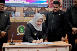 Kasmarni dan DPRD Bengkalis Sepakati Perubahan APBD 2026 Rp3,578 Triliun