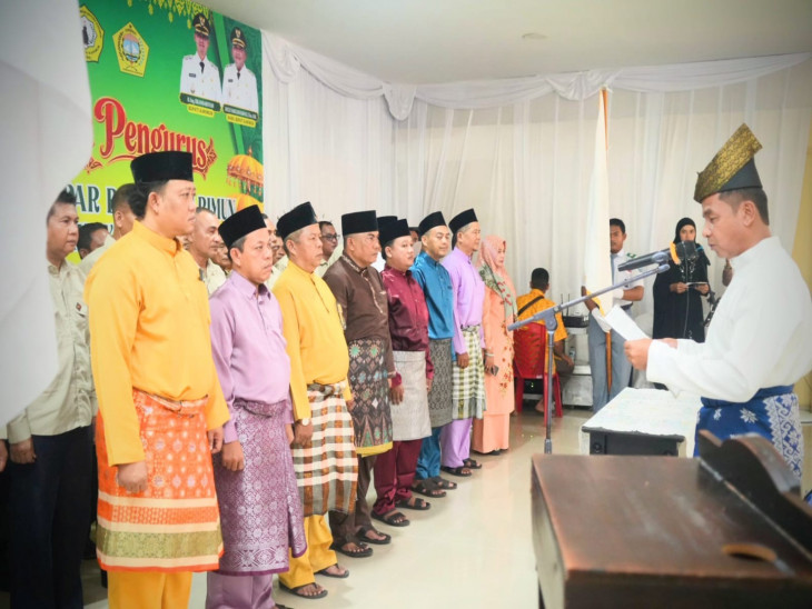 Lantik Pengurus KKBK Karimun, Ahmad Yuzar Titip Pesan: Jaga Nama Baik Kampar di Tanah Rantau