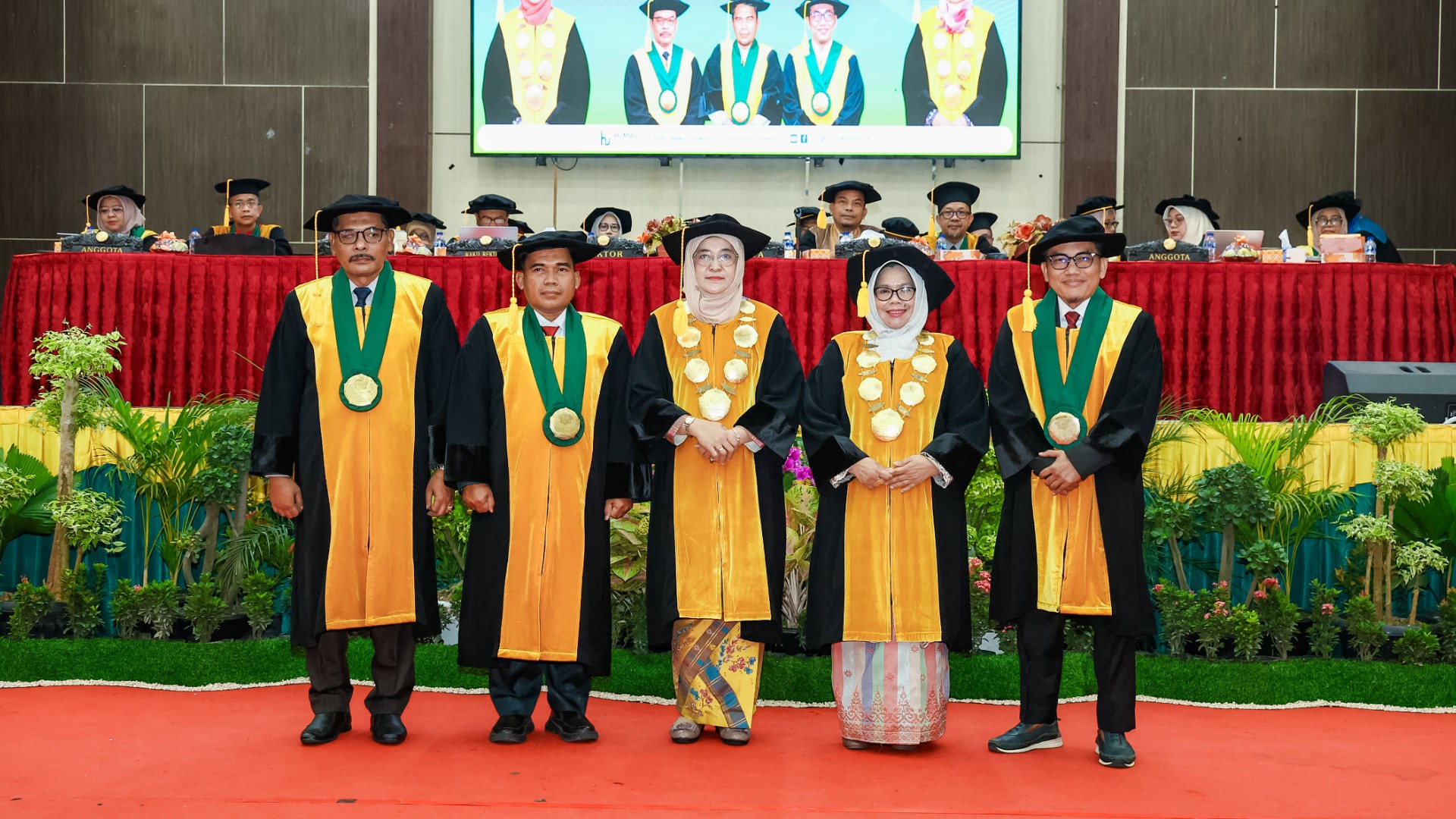 UIN Suska Kukuhkan Tiga Guru Besar, Bahas Perkawinan Anak hingga Krisis Lingkungan