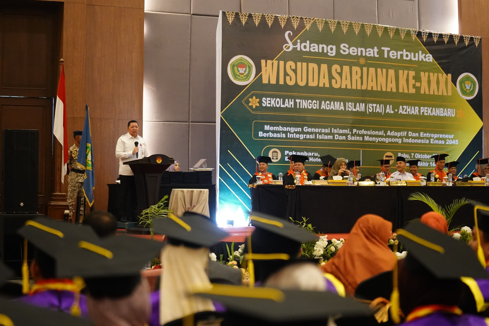 Wisuda STAI Al-Azhar Pekanbaru, Pemprov Riau Ingatkan Lulusan: Ilmu Harus Membumi