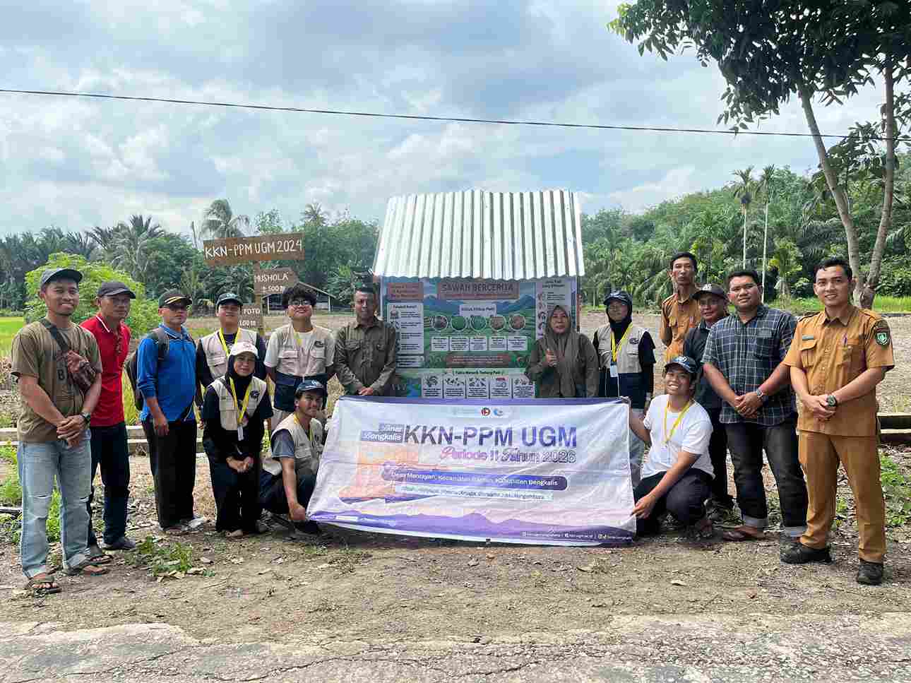 KKN-PPM UGM Dorong Revitalisasi Agrowisata Mentayan dengan Infrastruktur dan Energi Terbarukan