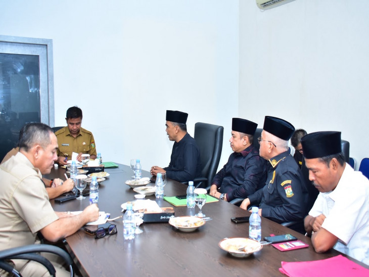 Ahmad Yuzar Sambut Pengurus LAK Terpilih, Adat dan Pemerintah Diminta Bersatu Jaga Kampar