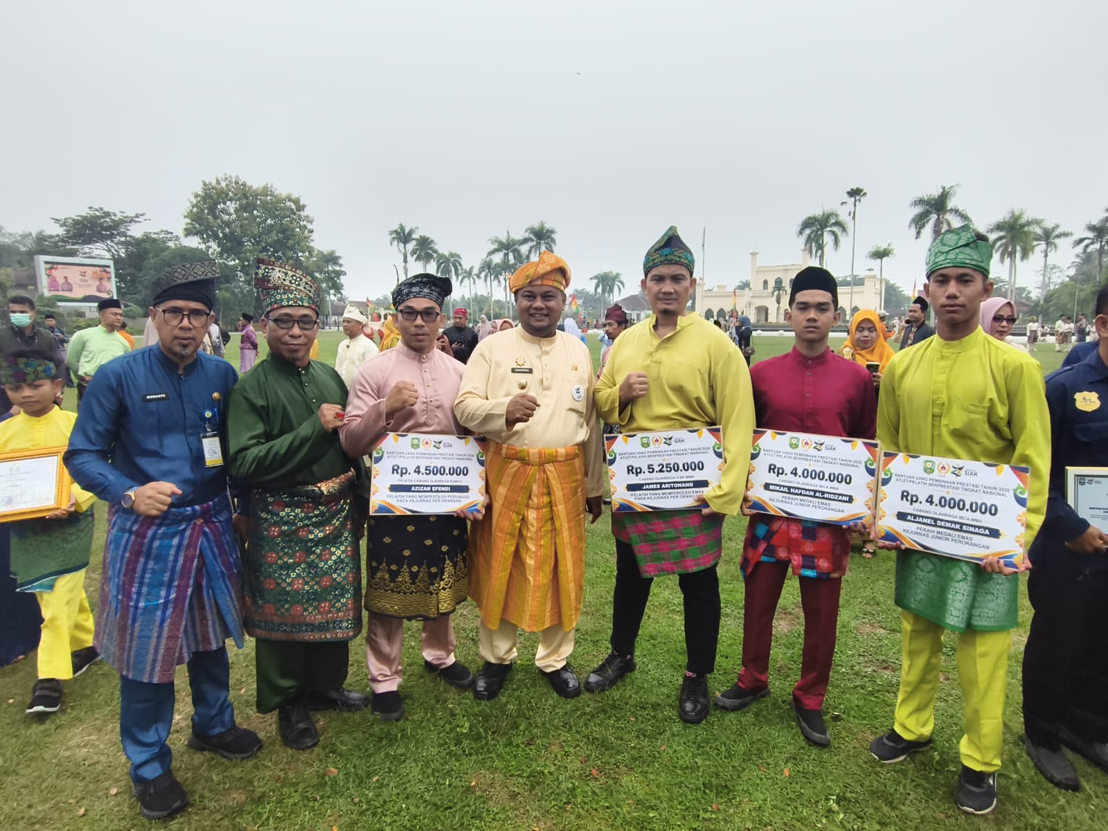 HUT Siak ke-27, Pemkab Kucurkan Rp299,95 Juta untuk 74 Atlet dan 23 Pelatih Berprestasi