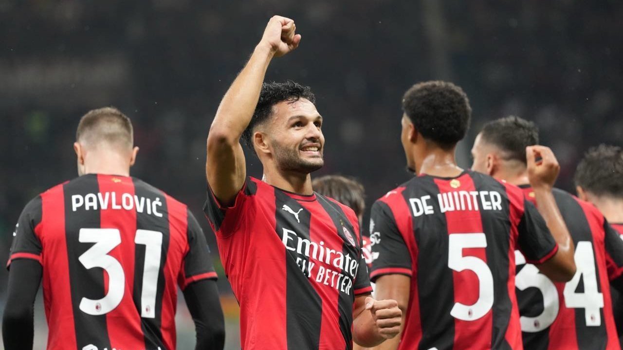 Milan Menang Dramatis 3-2 atas Atalanta, Unggul Tiga Gol Nyaris Sia-sia