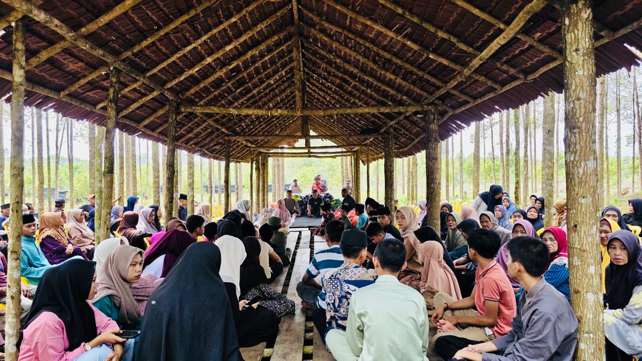 Tanam Geronggang, Solihin Berbagi Berkah: Ratusan Anak Yatim dan Kaum Dhuafa Terima Santunan