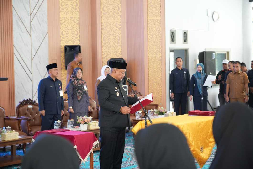 Lantik 90 Pejabat, Wabup Siak Tegaskan Jabatan Bukan Hak Istimewa