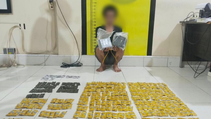 Polda Riau Sita 2 Kg Sabu dan 284 Catridge Etomidate, Pengedar di Sail Ditangkap