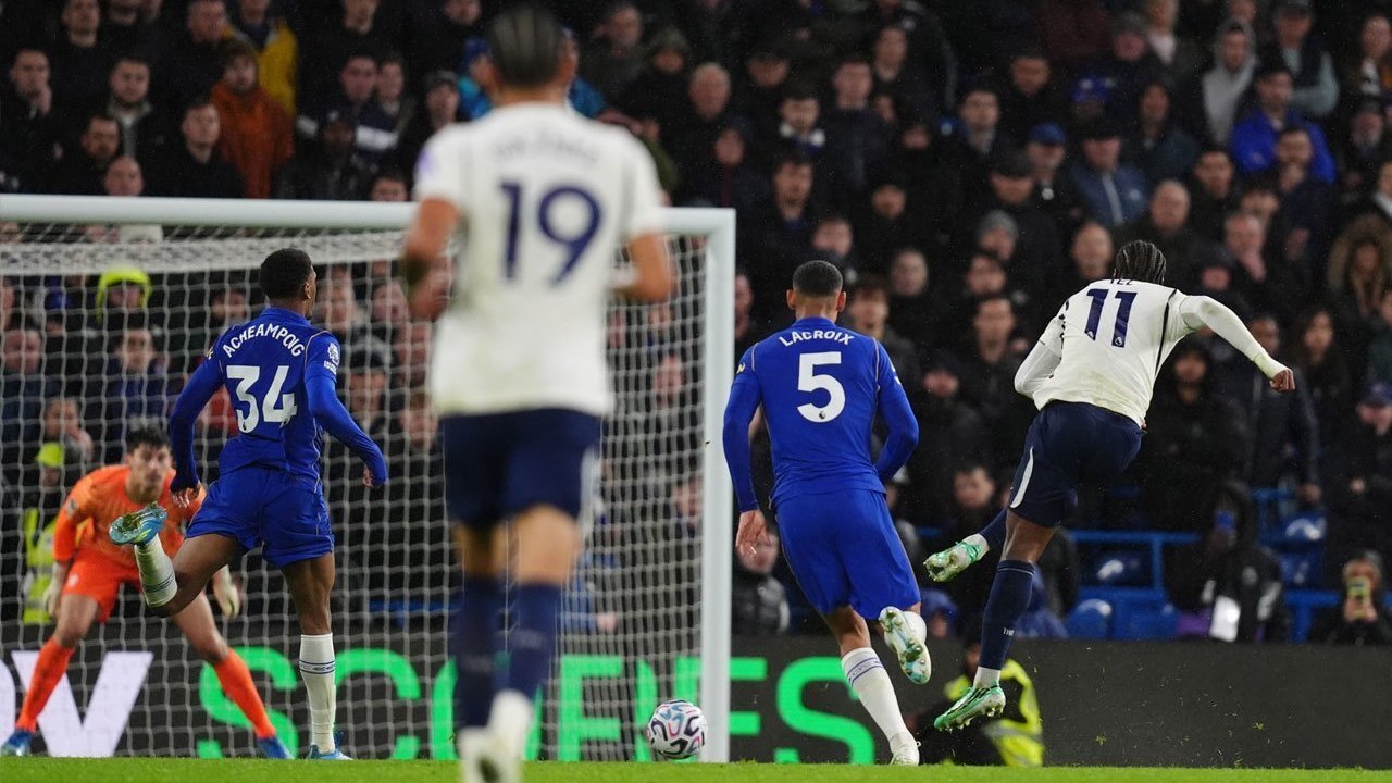Chelsea Dipermalukan Tottenham 0-2, Kartu Merah Cole Palmer Perparah Derita The Blues