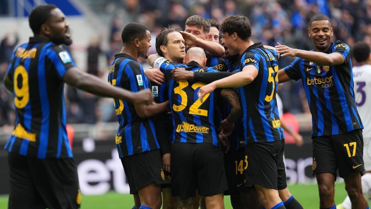 Inter Milan Menang Dramatis 2-1 atas Fiorentina, Thuram dan Zielinski Jadi Pahlawan