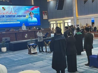 Agung Nugroho Lantik 17 Pejabat Pemko Pekanbaru, Empat Pejabat Eselon II Bergeser Posisi