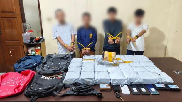 Polda Riau Bongkar Jaringan Sabu Internasional, 35 Kg Narkotika Disita dan Lima Tersangka Ditangkap