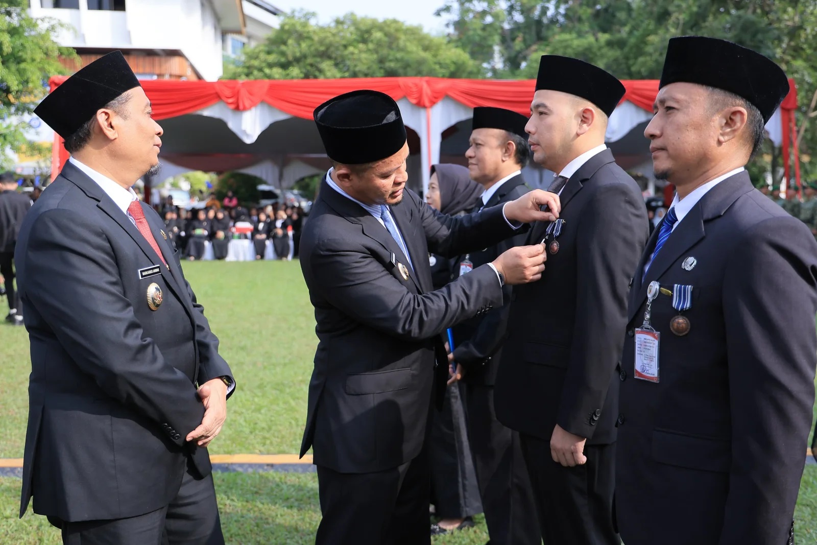 288 PNS Pekanbaru Terima Satyalancana Karya Satya, Wako Apresiasi Pengabdian hingga 30 Tahun