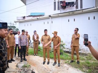 Jemput Aspirasi Warga, Bupati Kampar Cek Jalan, Sekolah hingga Puskesmas di Tapung Hulu