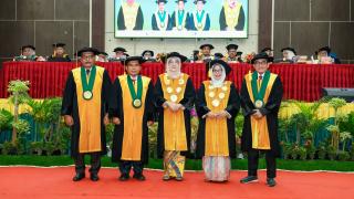 UIN Suska Kukuhkan Tiga Guru Besar, Bahas Perkawinan Anak hingga Krisis Lingkungan