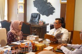 Pemprov Riau Bentuk Tim Awasi Penggunaan Bahasa Indonesia di Ruang Publik
