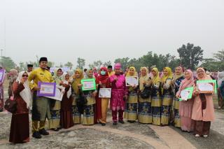 Bupati Zukri Serahkan Penghargaan Inovasi Daerah Pelalawan 2026, Bapenda hingga Puskesmas Ukui Berpr