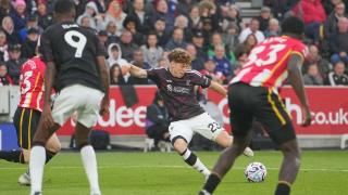 Liverpool Comeback Dramatis, Brentford Kehilangan Dua Pemain dan Tumbang 1-2