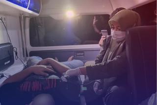 Respons 8 Menit, PSC 119 Pekanbaru Evakuasi Pemotor Cedera Kepala ke RS Prima