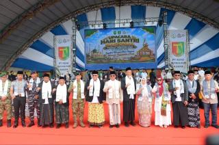 Hari Santri 2026, Sekda Riau Dorong Pesantren Cetak Generasi Berkarakter dan Inovatif