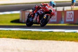 Marc Marquez Juara Sprint Race MotoGP Australia 2026, Jorge Martin Crash!
