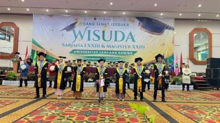 Tangis Haru Warnai Wisuda Unilak, 10 Mahasiswa Disabilitas Berhasil Raih Gelar Sarjana